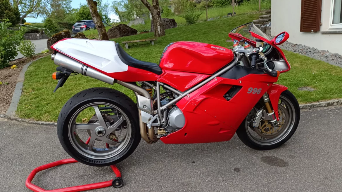 Ducati 996 S